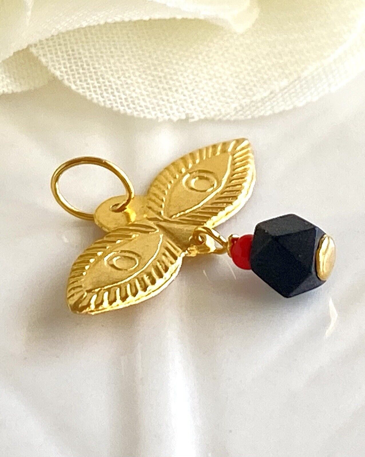 Dije Ojos De Santa Lucia, Azabache Genuino,Solid Yellow Gold, Eye Amulet Pendant