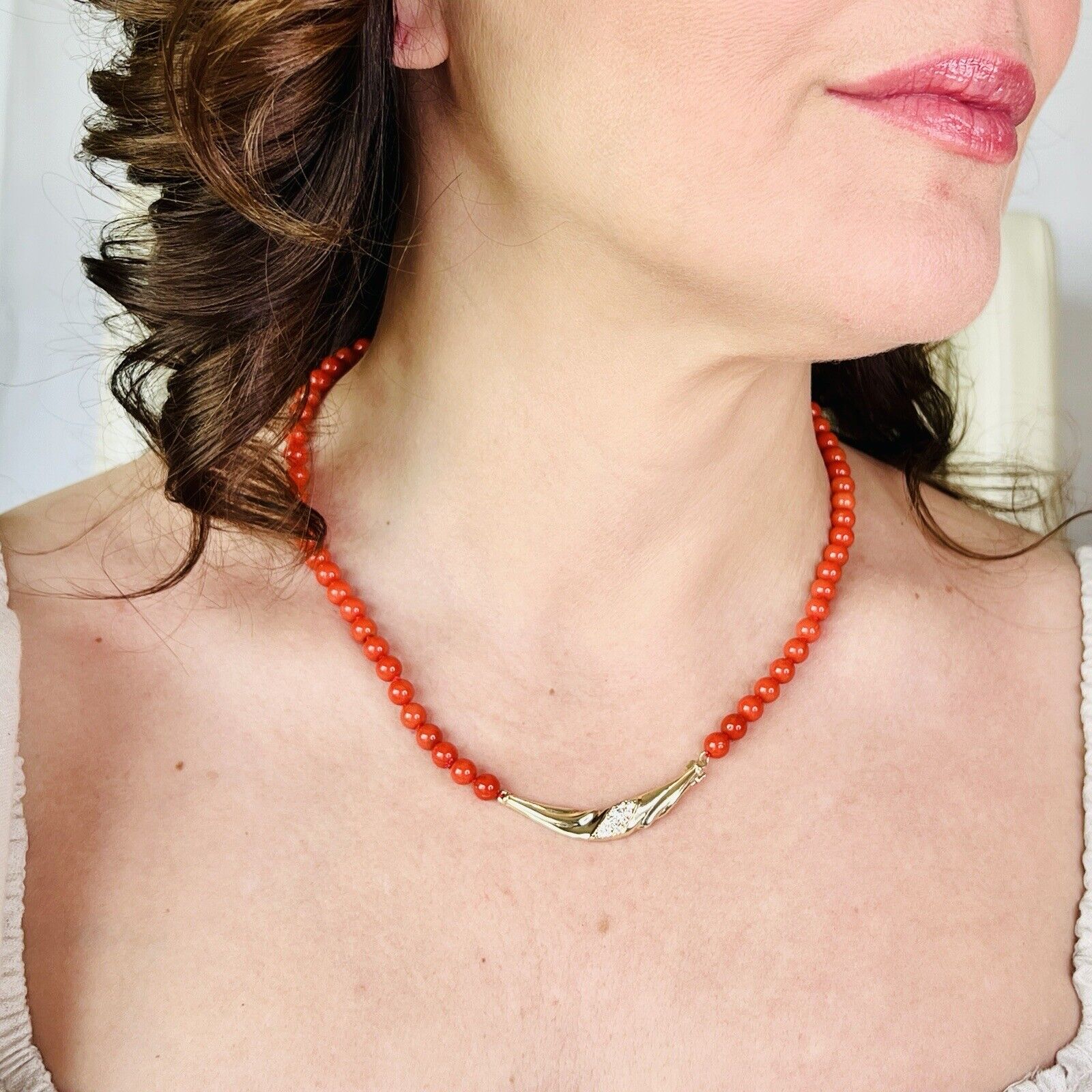 Mediterranean Red Coral Solid 14k Yellow Gold & Diamonds Necklace, New, 18"