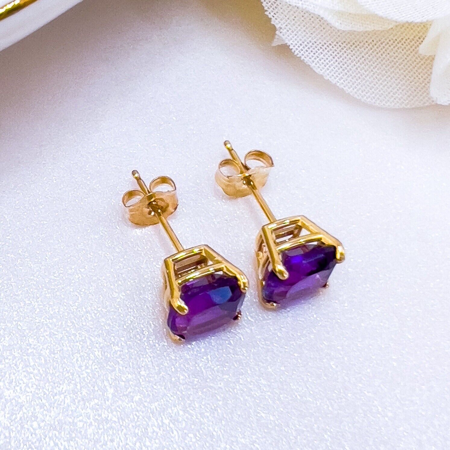 Solid 10k Yellow Gold Genuine Amethyst 6mm Stud Earrings, New