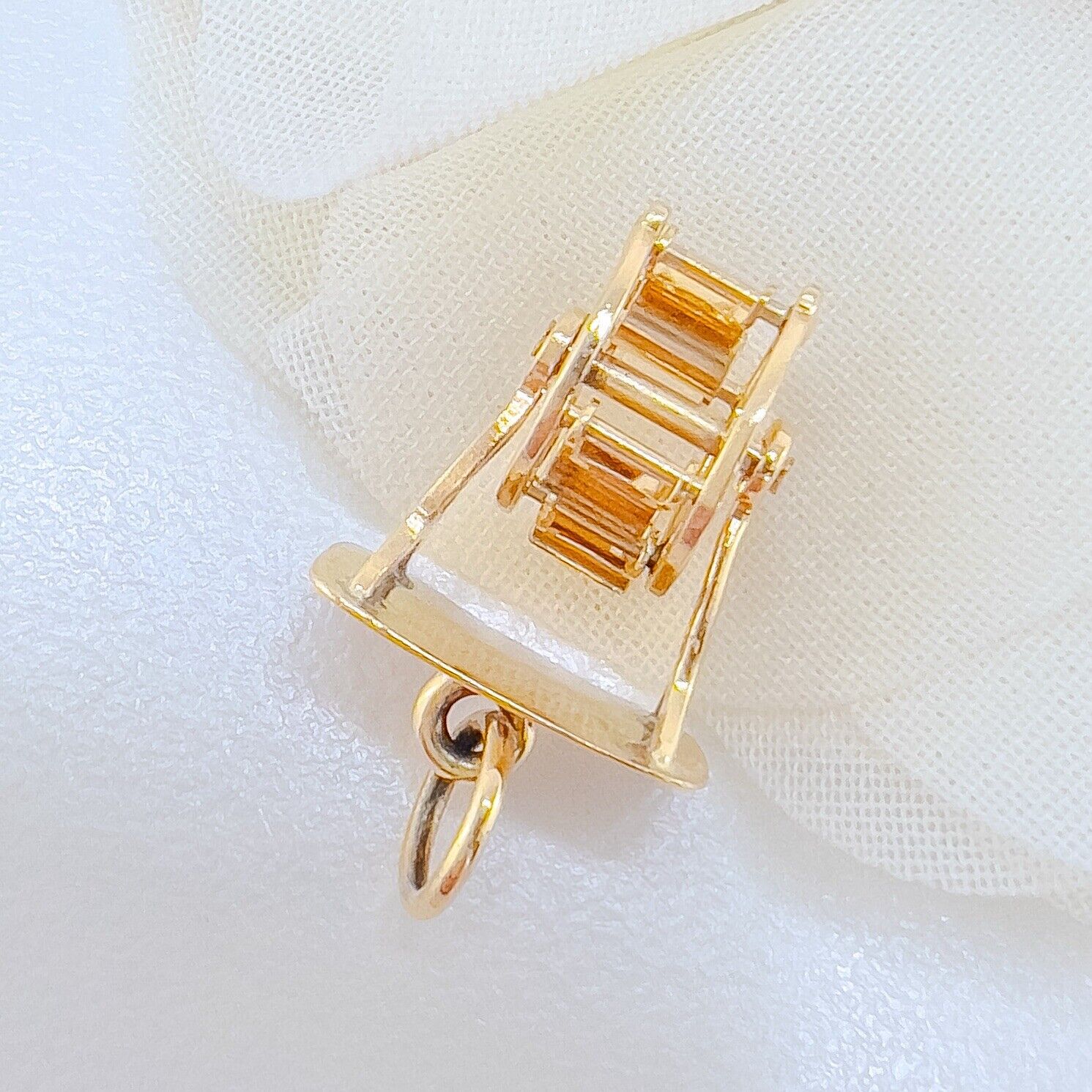 14k Yellow Gold Antique Style Ferris Wheel Charm/Pendant, Preowned