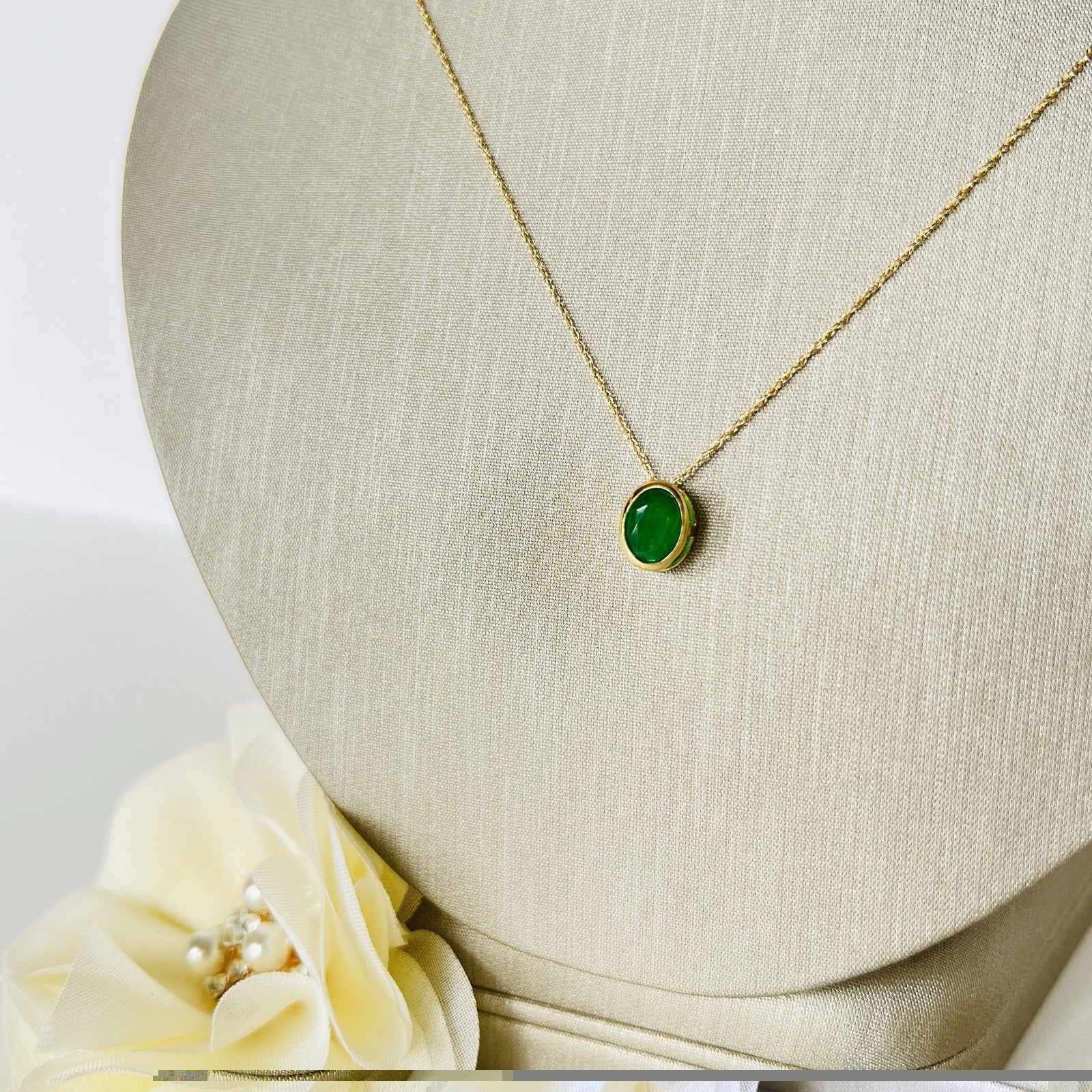 Solid 14k Yellow Gold Oval Genuine Emerald Pendant Necklace, New 18"