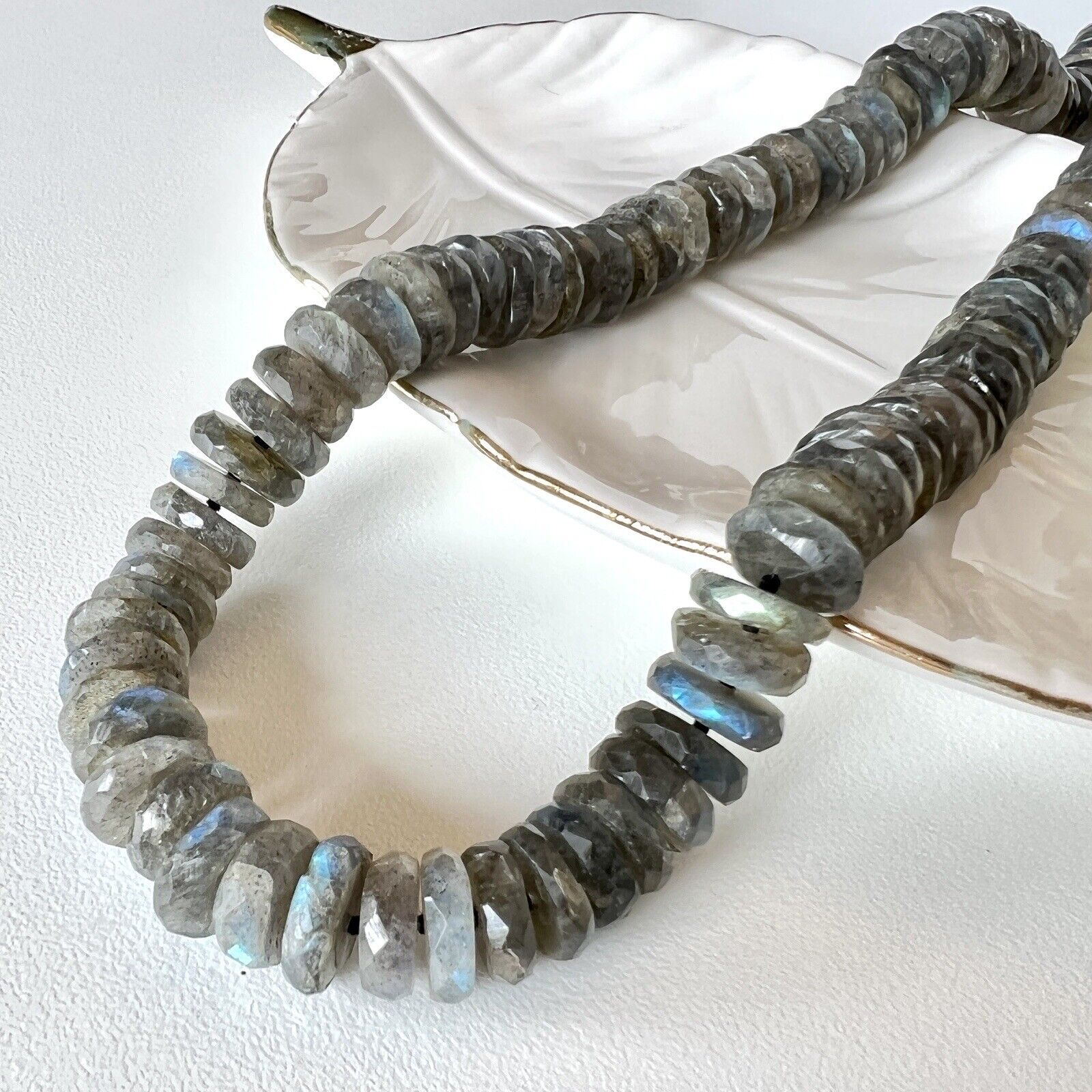 Genuine Labradorite (352cts) 14k Strand/String Beaded Necklace, New 18.5"