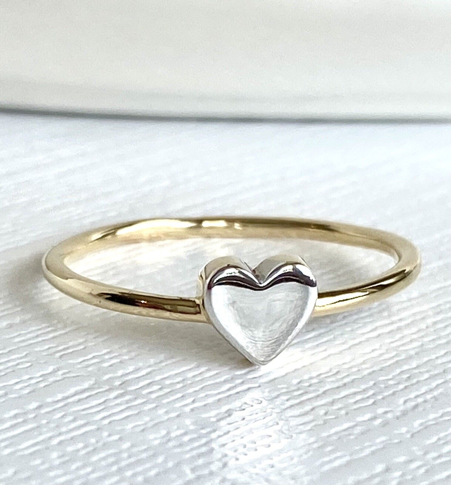 Adorable Solid 14k Yellow Gold Ring w/ White Gold Heart, New, Size 7 3/4