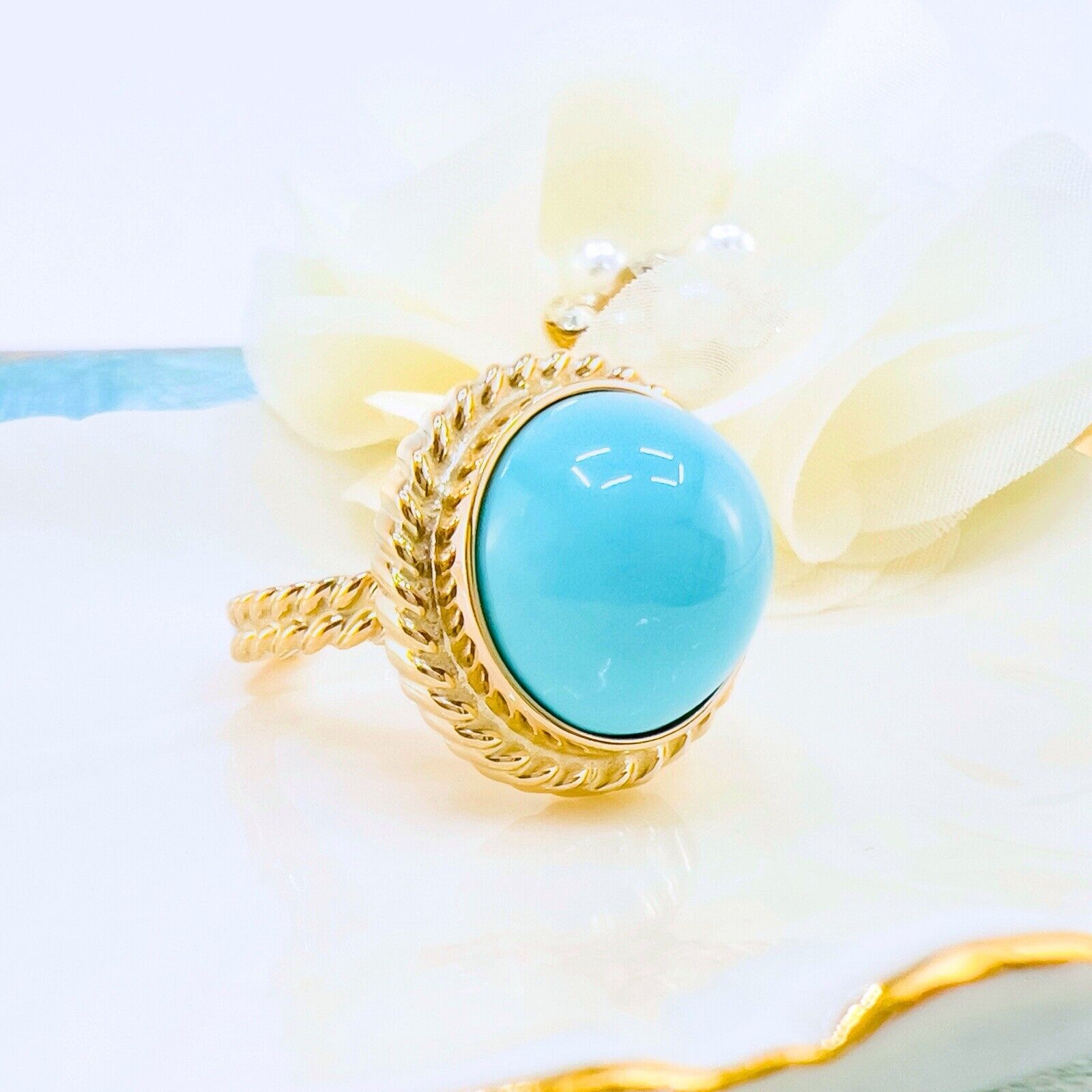 14k Yellow Gold Persian Turquoise (15mm) Handcrafted Ring, New, Size 6.75