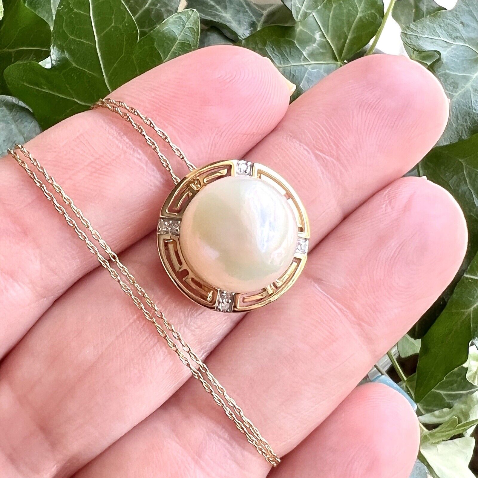 14k Yellow Gold Genuine South Sea Round Pearl/ Diamond Pendant/Necklace, New 18"