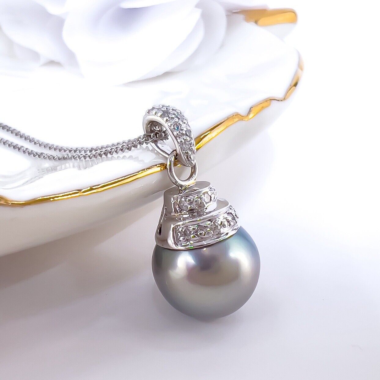 Solid 14k White Gold Genuine Tahitian Pearl (10.6mm) & Diamond Pendant, New