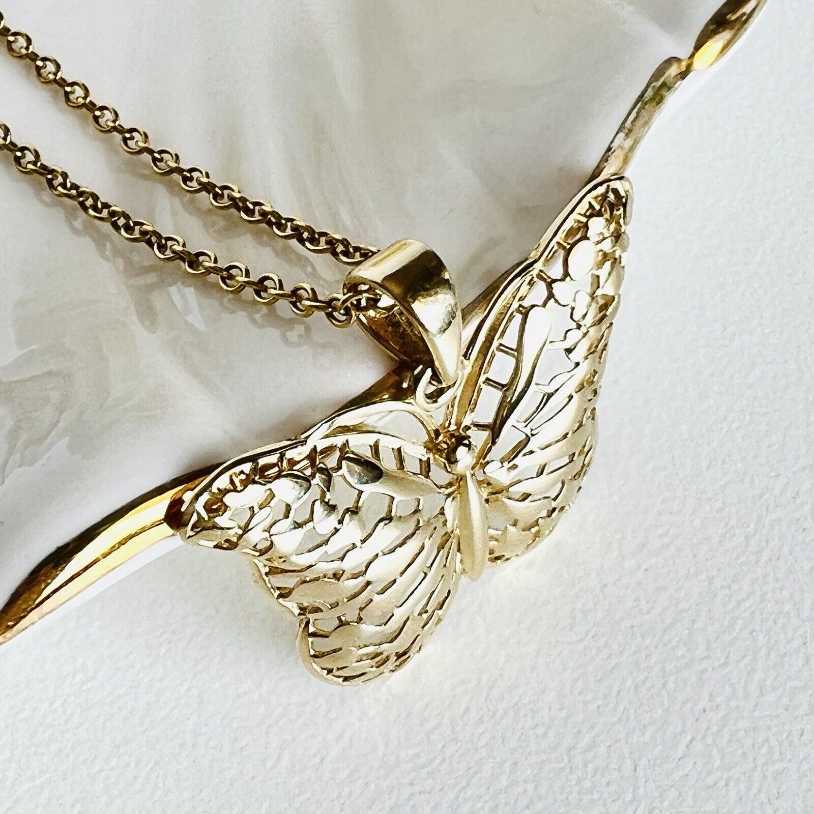 Solid 14k Yellow Gold Filigree Butterfly Pendant/Charm, New, 0.94"