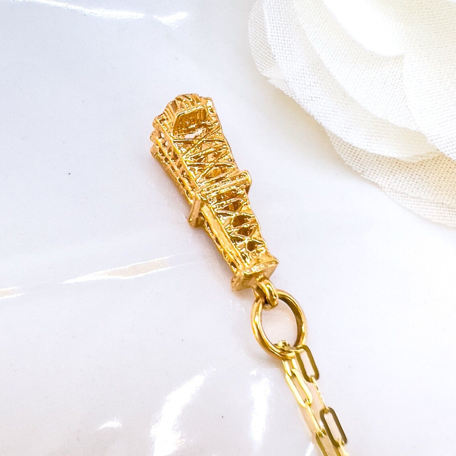 14k Yellow Gold Antique Style Oil Derrick Charm/Pendant, Preowned