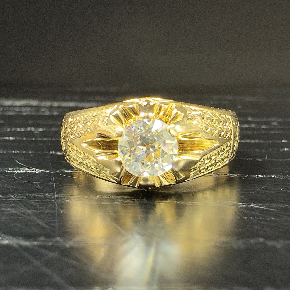 Antique 18k Yellow Gold Diamond Engraved Men's Ring, Preowned Sz.9