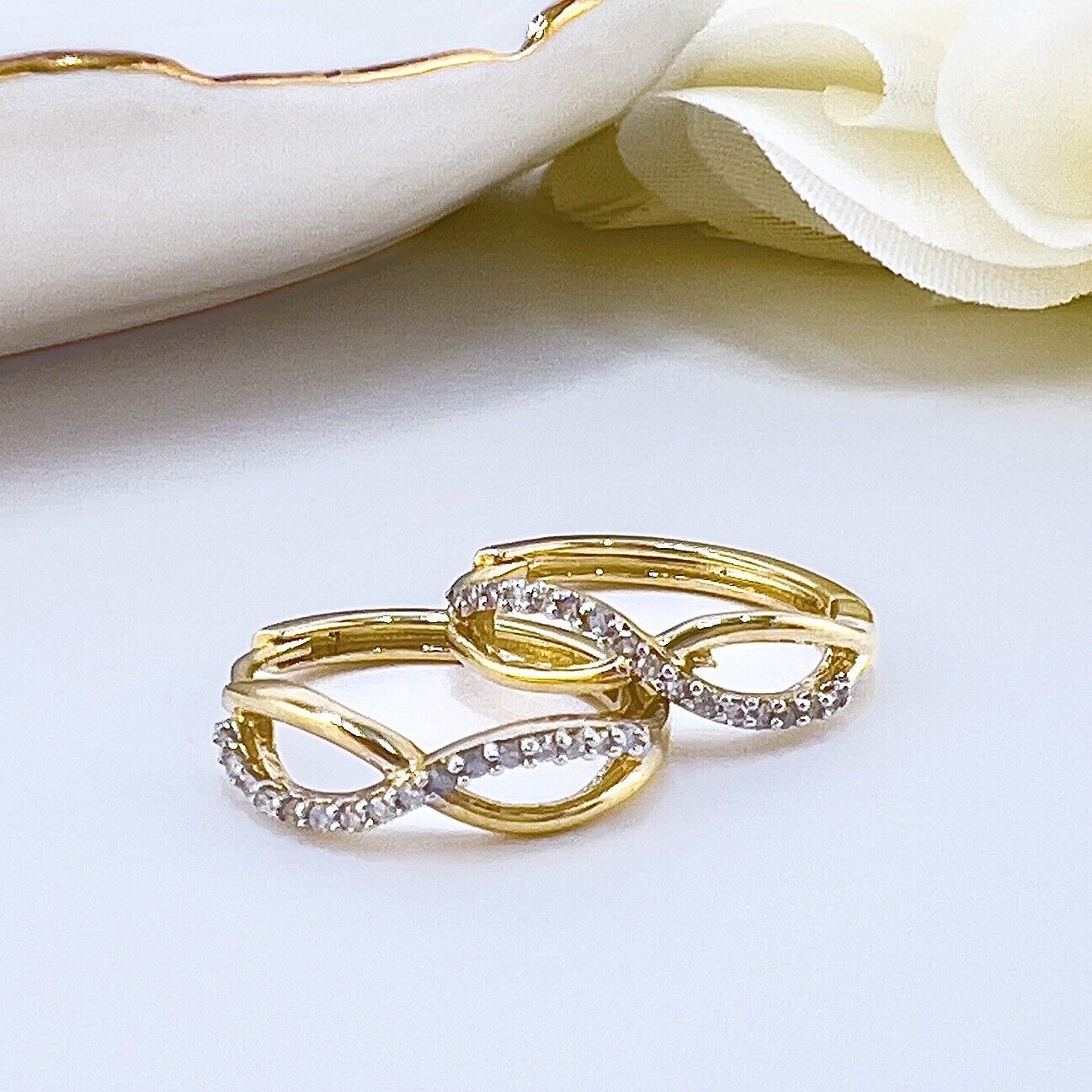 Solid 10k Yellow Gold Genuine Diamond Infinity-Design Hoop Earrings, New