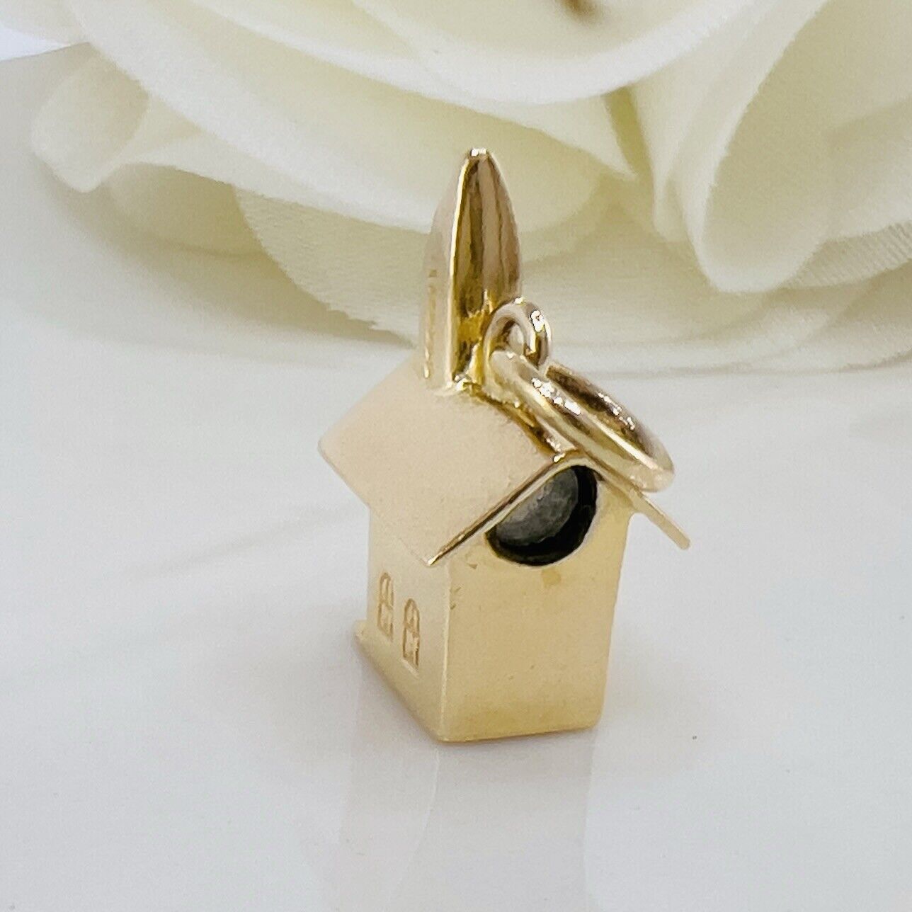 Vintage 14k Yellow Gold Church/School House Charm Pendant