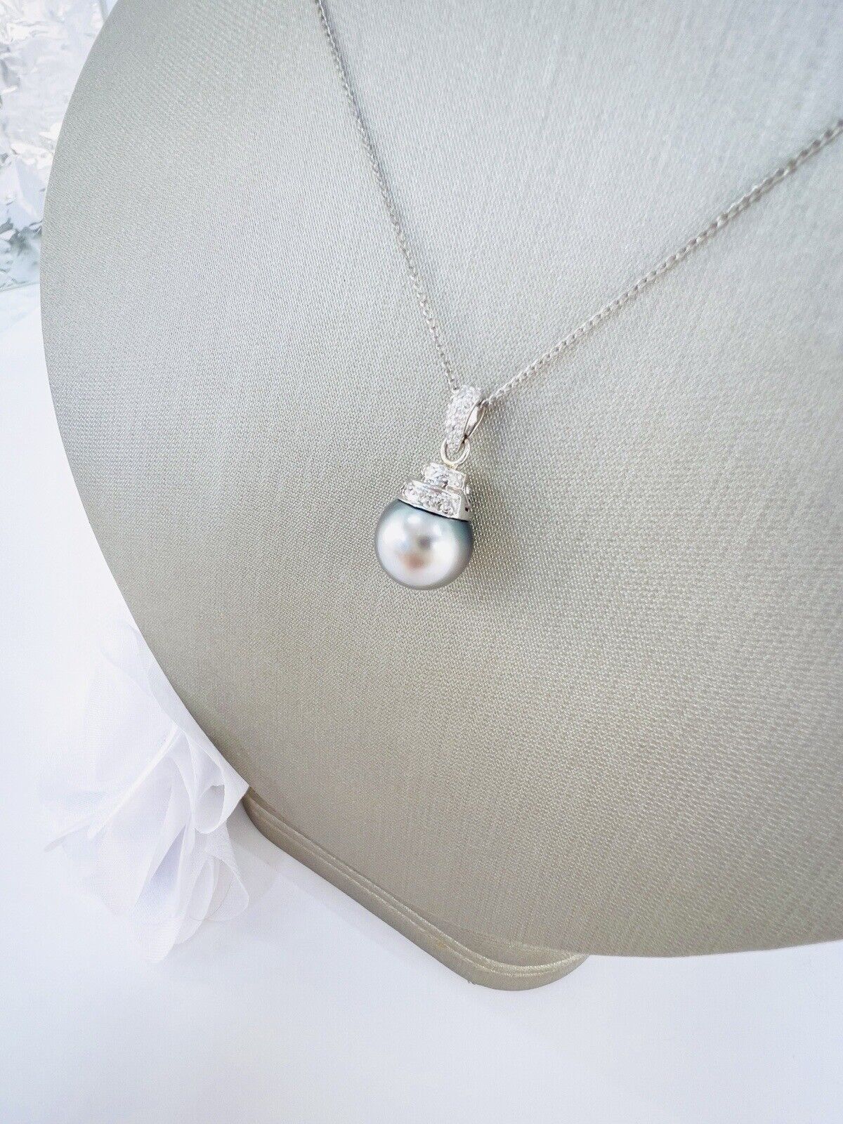 Solid 14k White Gold Genuine Tahitian Pearl (10.6mm) & Diamond Pendant, New