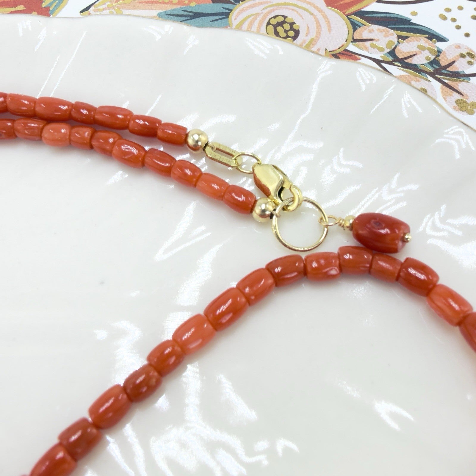 14k Yellow Gold Natural Red Coral Barrel Necklace, New 17.5"