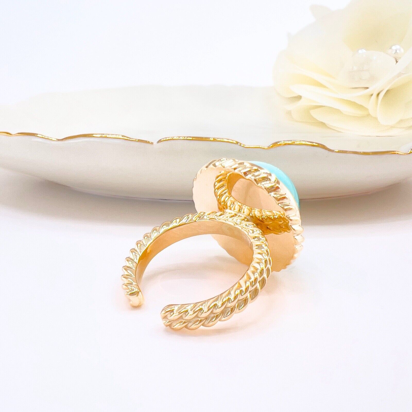 14k Yellow Gold Persian Turquoise (15mm) Handcrafted Ring, New, Size 6.75