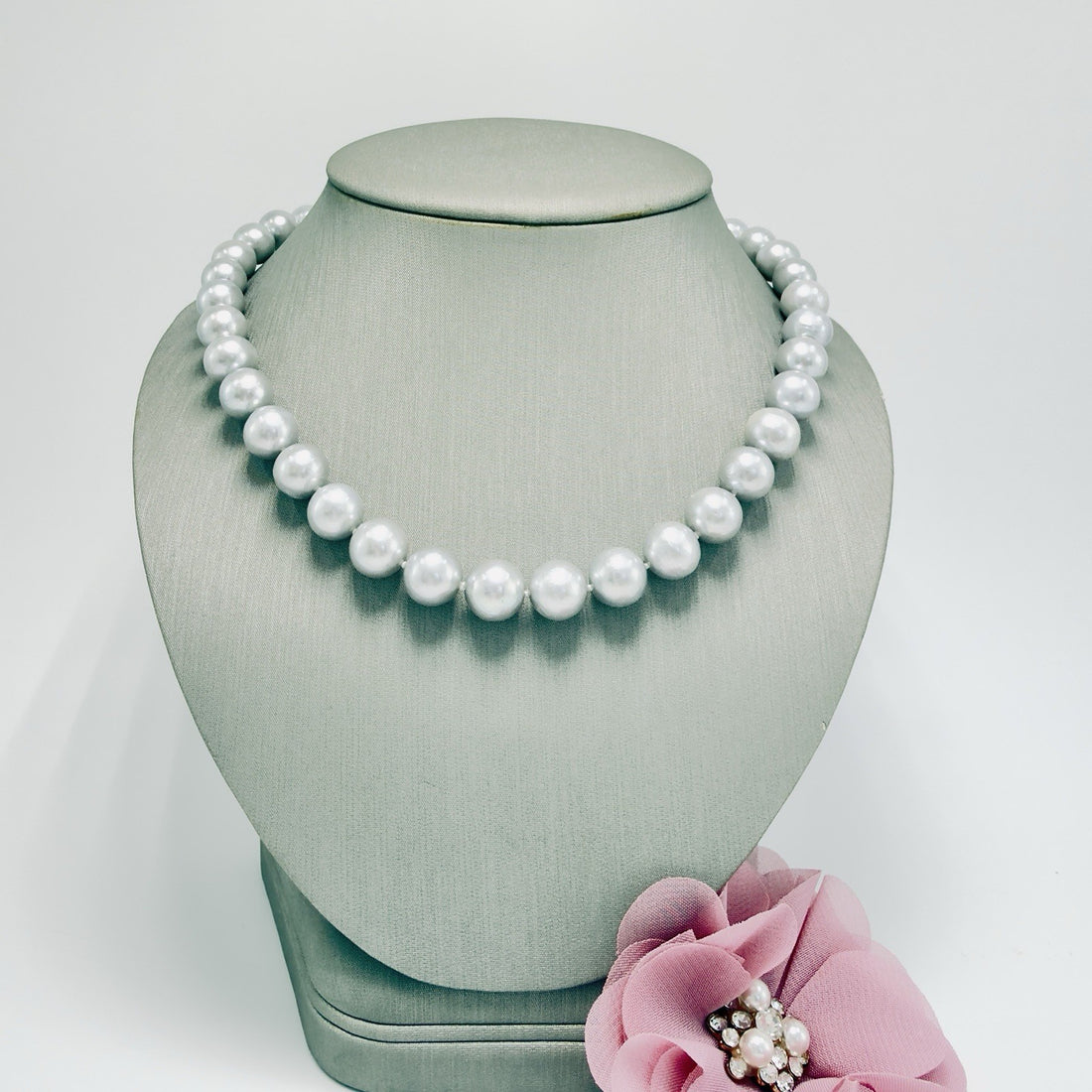14k White Gold and Genuine Silver Cultured Pearl 10.5-11.5mm Necklace, 17.5" New