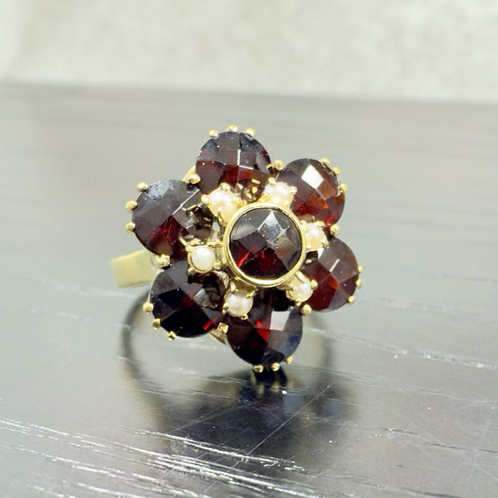 Vintage 10k Yellow Gold Genuine Garnet & Pearl Ring, Size 4