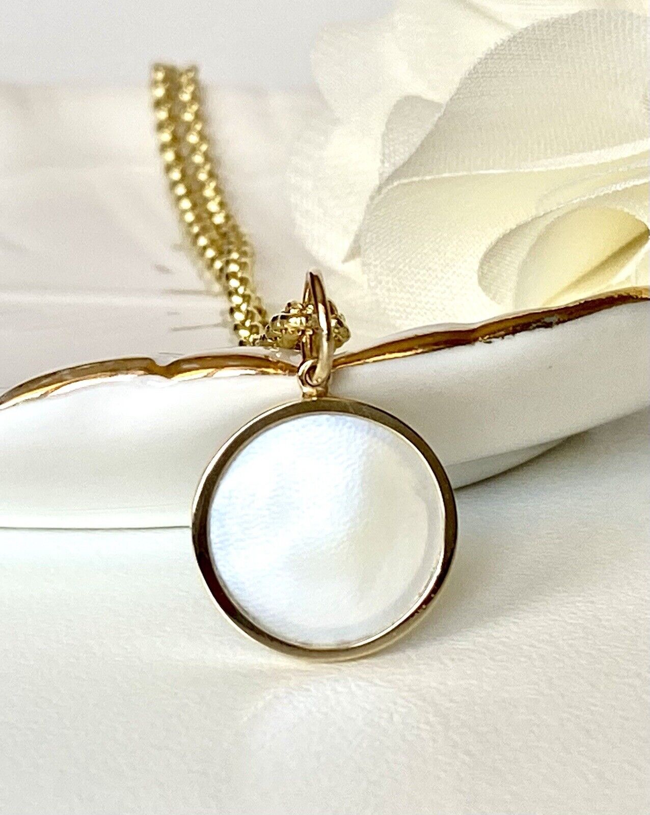 Genuine White Mabe Pearl (13mm) Solid 14K Yellow Gold Pendant, New