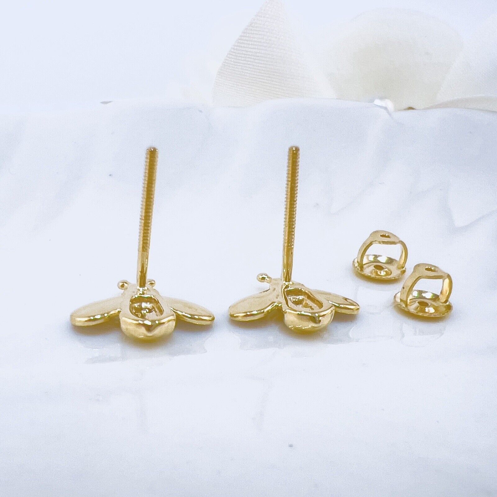 10k Yellow Gold Bumble Bee Screw-Back Stud Earrings