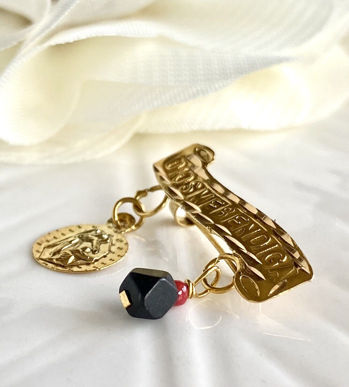 Dios Me Bendiga Angel Curved Pin, Solid Gold & Genuine Azabache, New