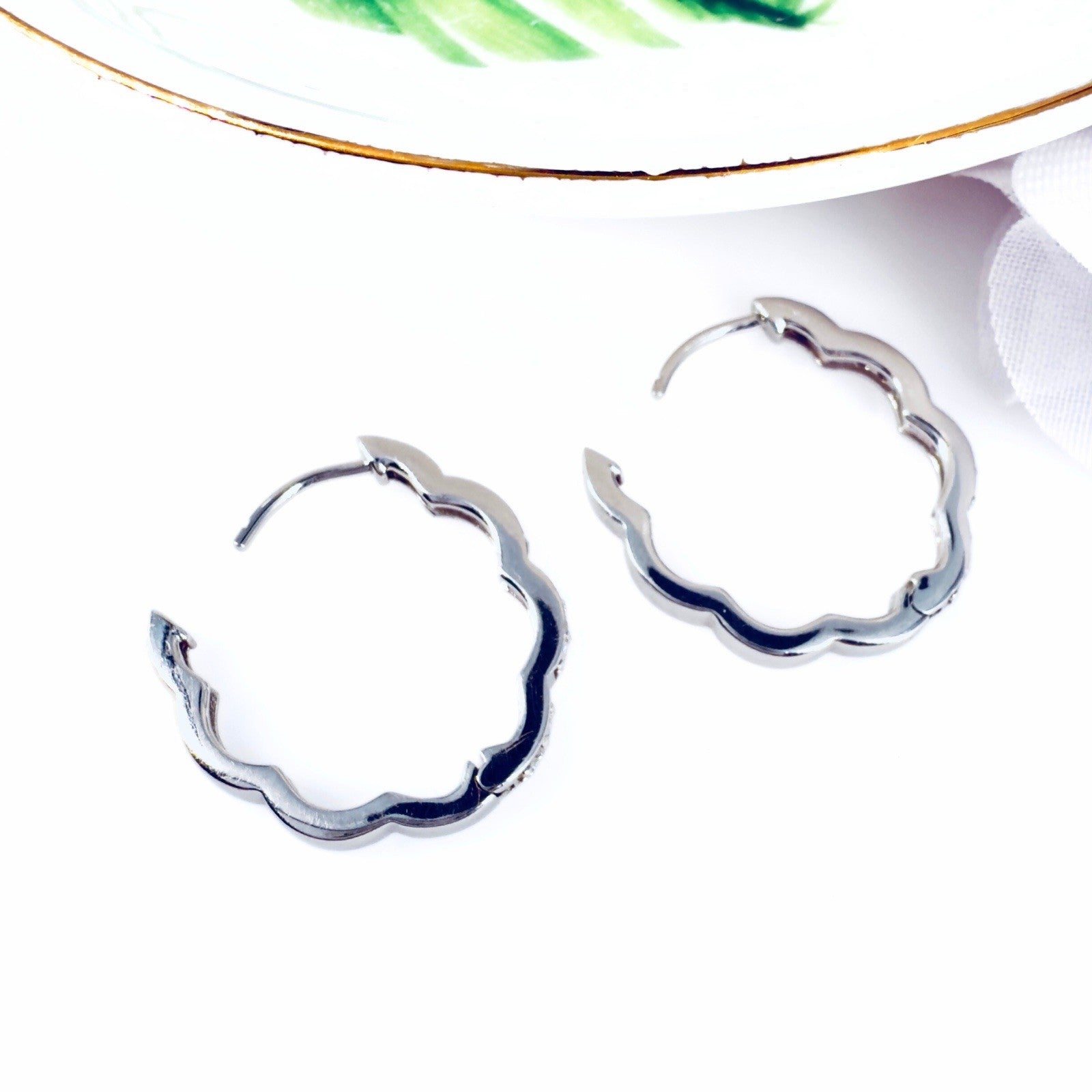 14K White Gold & Genuine Diamond Scalloped Oval Hoop Earrings, New